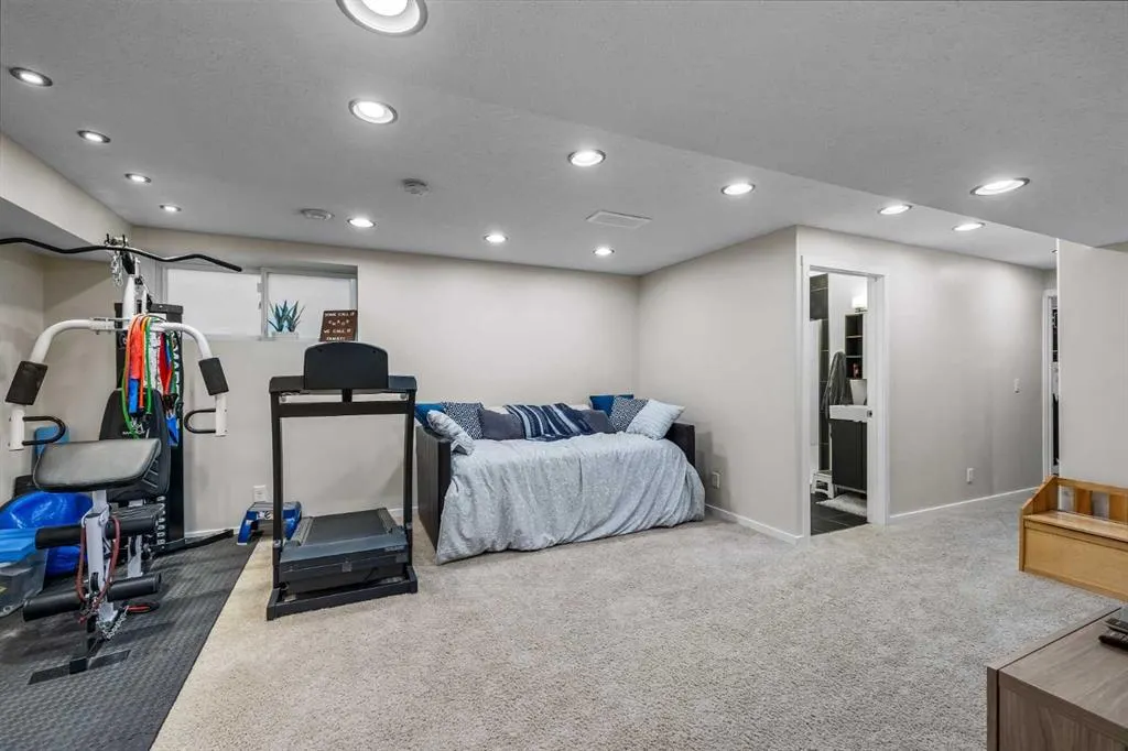 17 Cranford Place SE