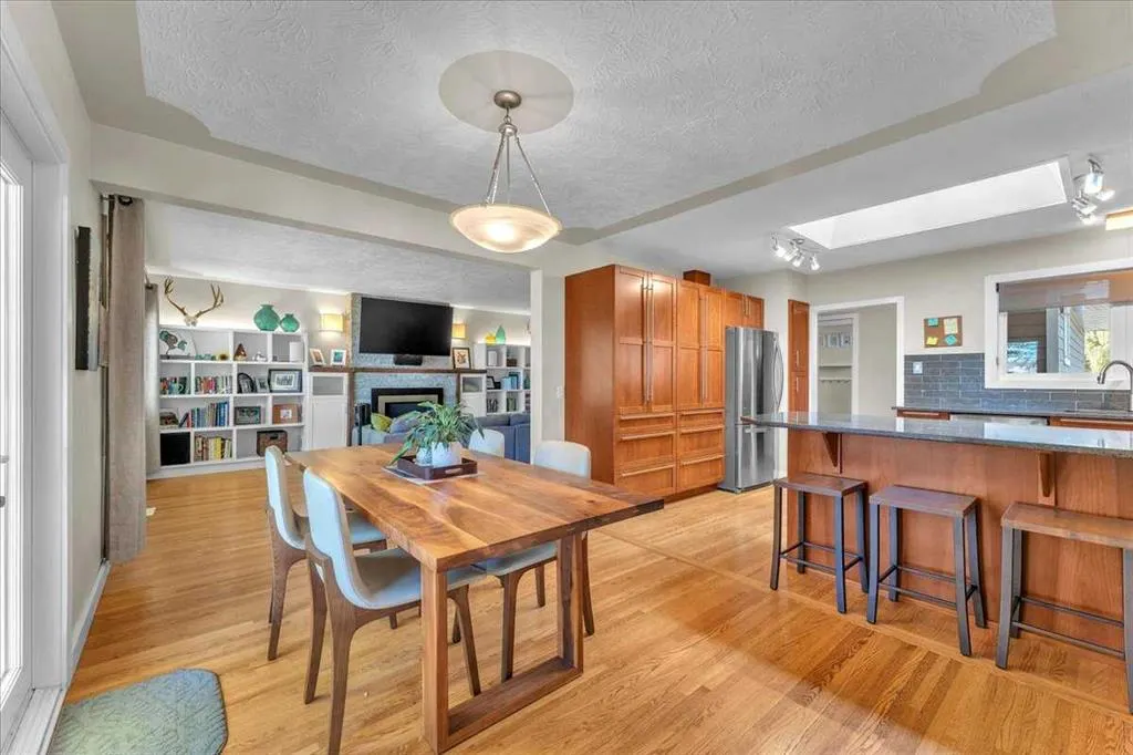 74 Walnut Drive SW