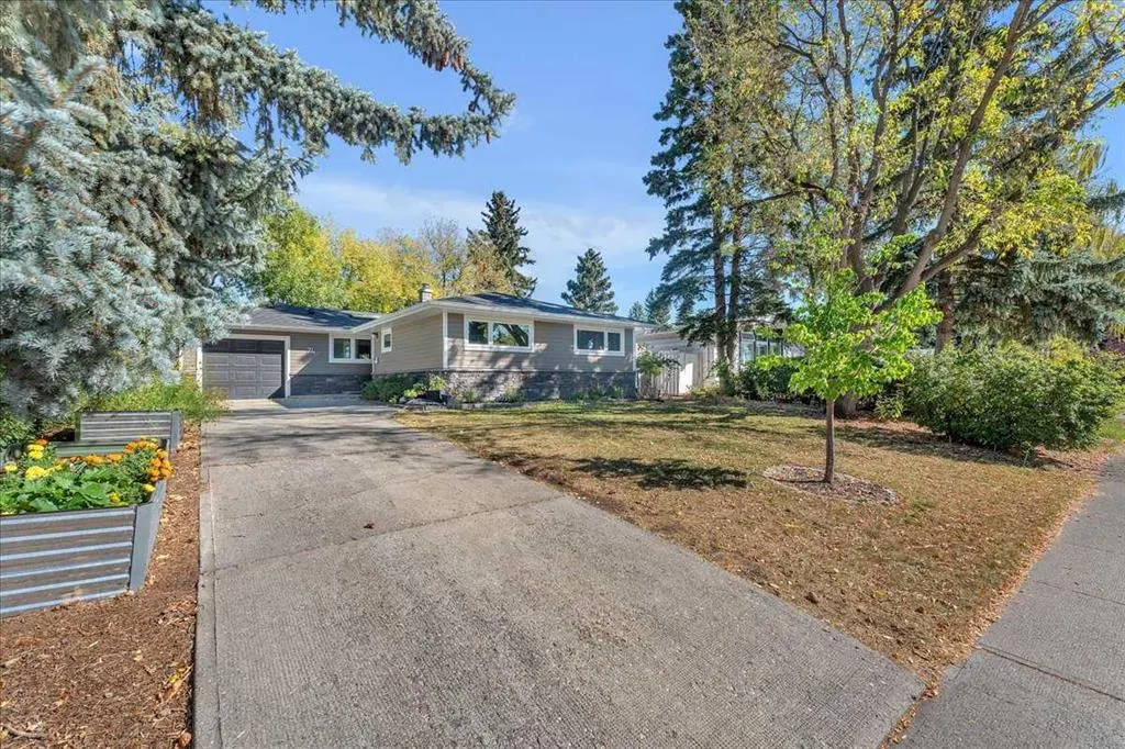74 Walnut Drive SW