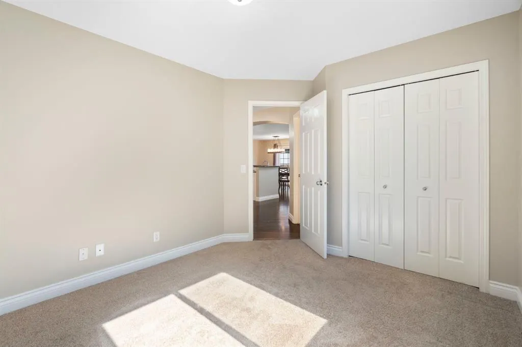 59 Panorama Hills Road NW