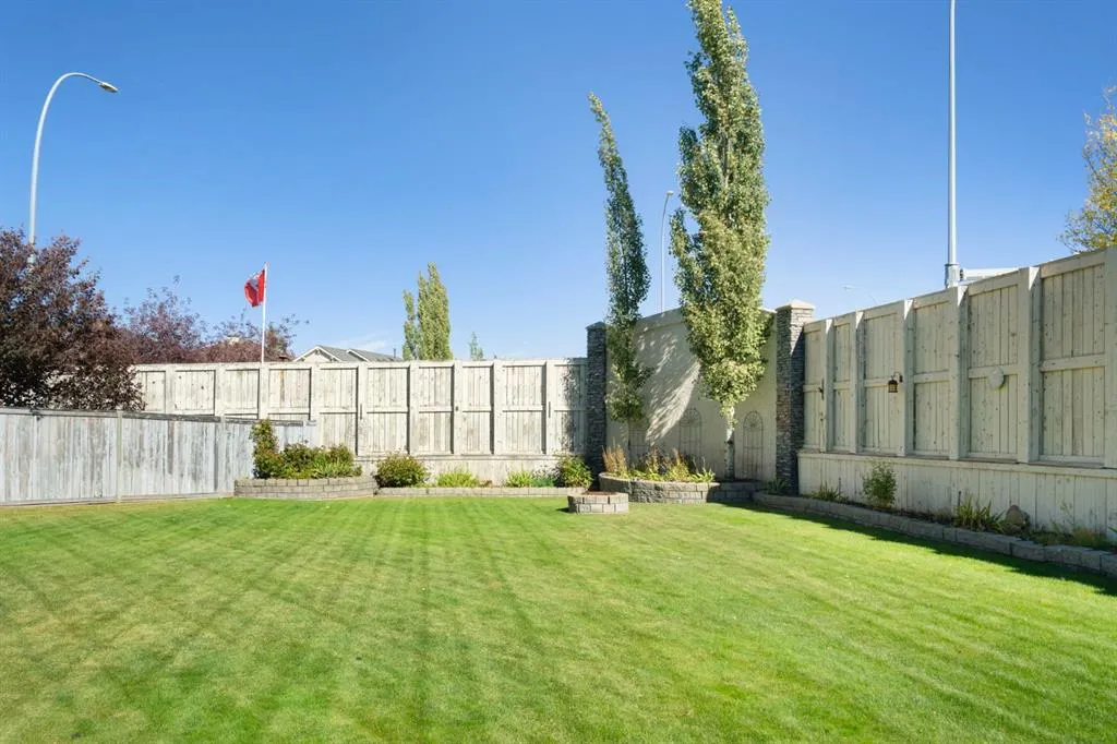 59 Panorama Hills Road NW