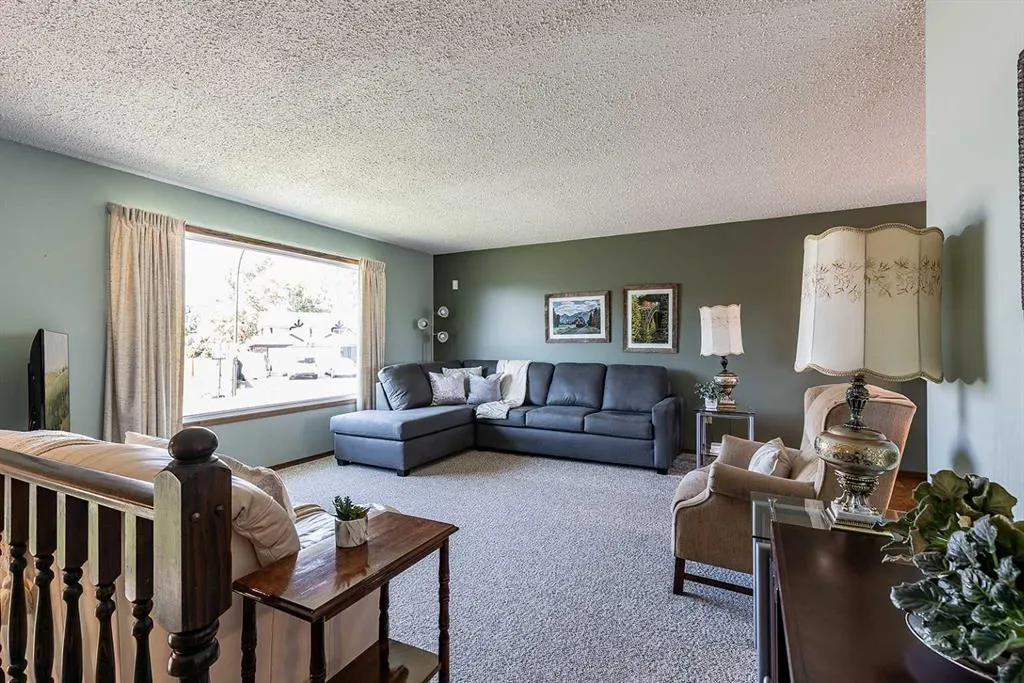 3 Ross Heights Green SE