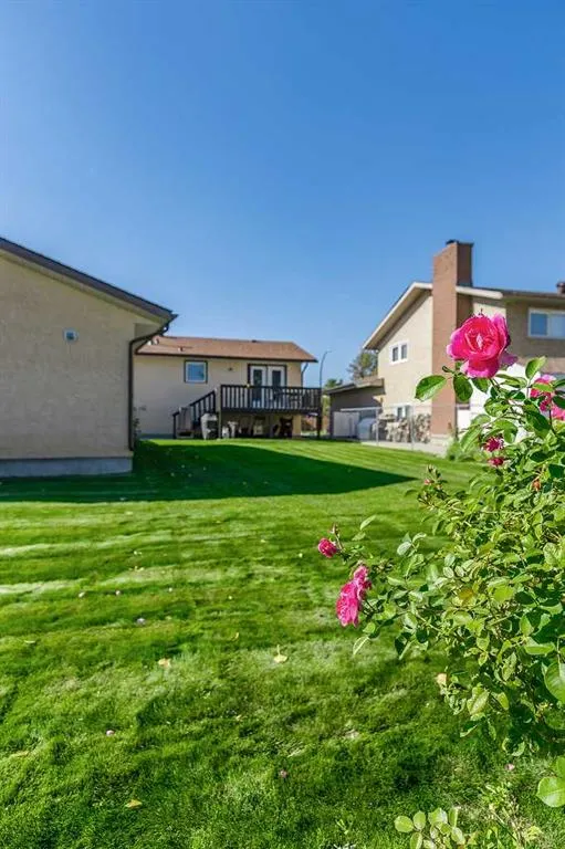 3 Ross Heights Green SE
