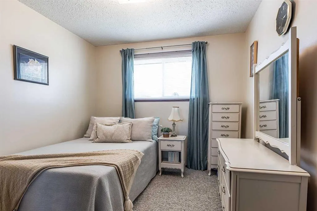 3 Ross Heights Green SE
