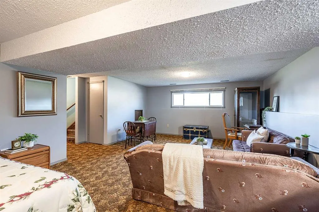 3 Ross Heights Green SE