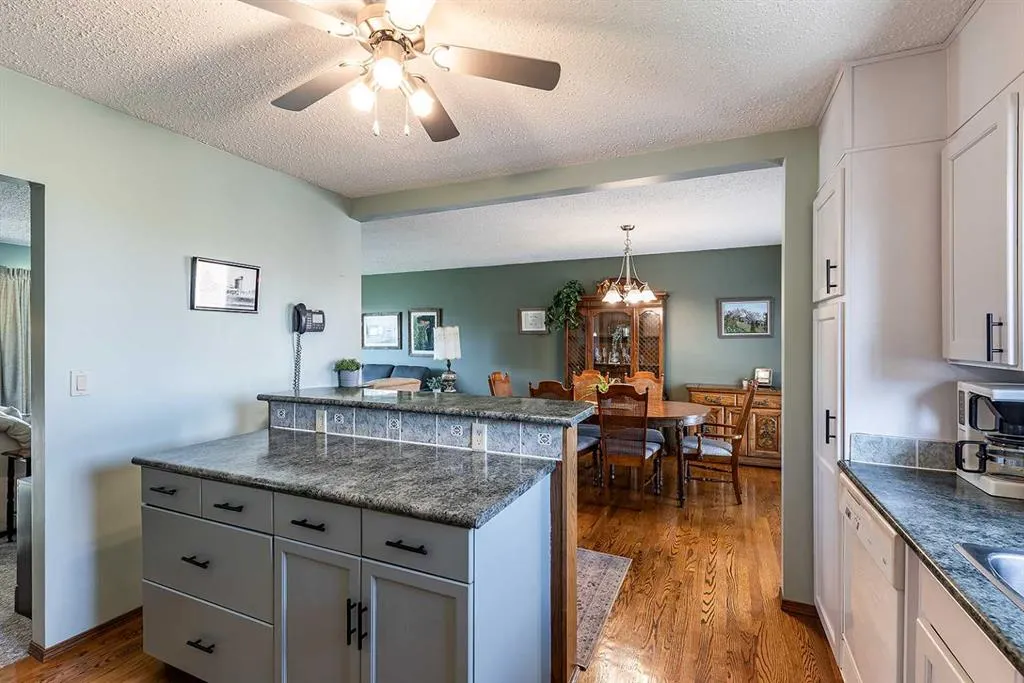 3 Ross Heights Green SE