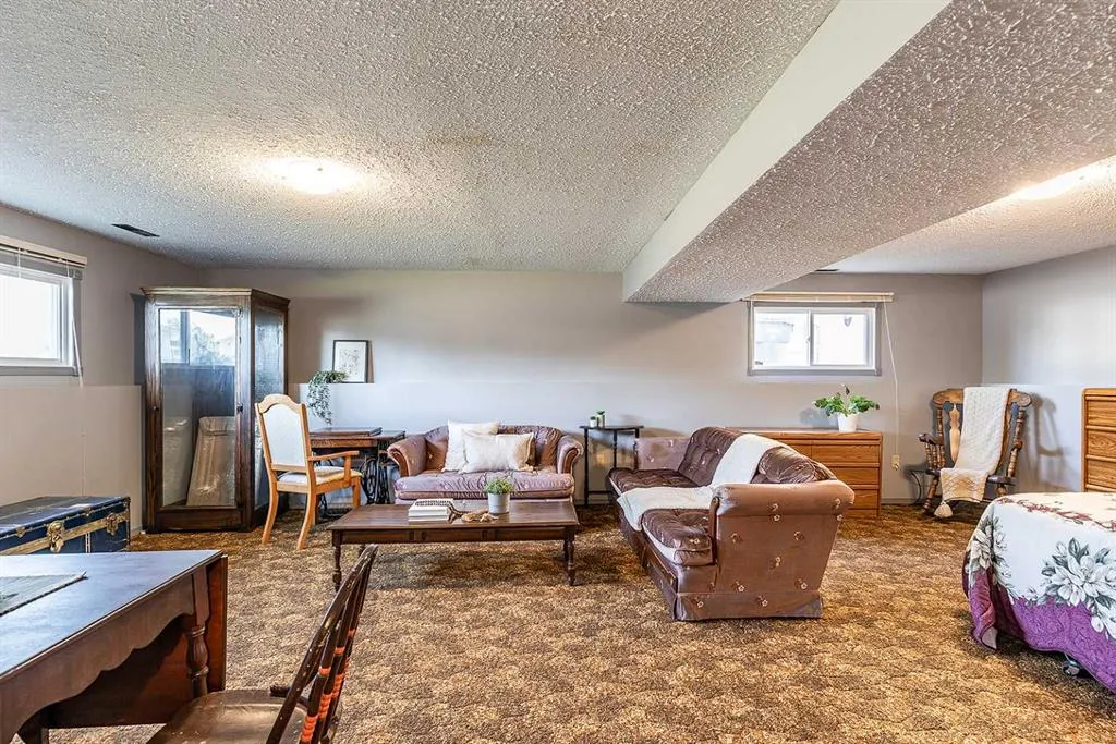 3 Ross Heights Green SE