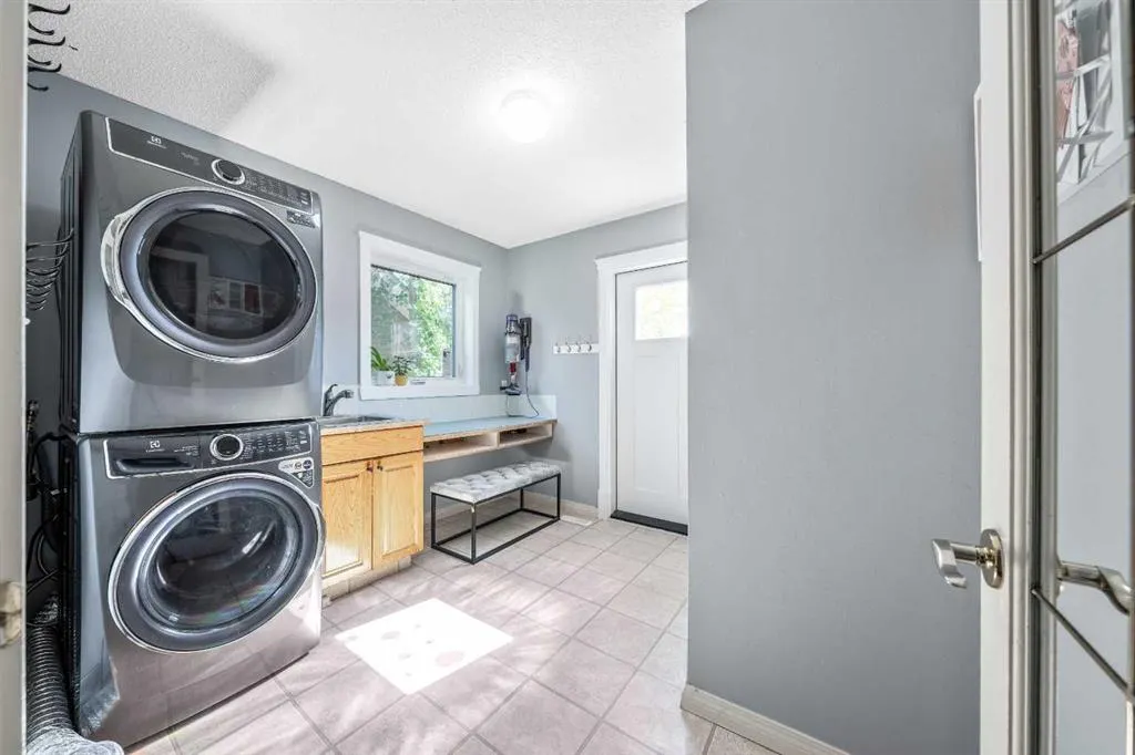 135 Westridge Close