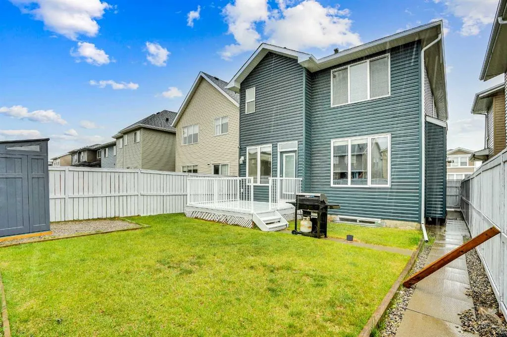 39 Redstone Road NE