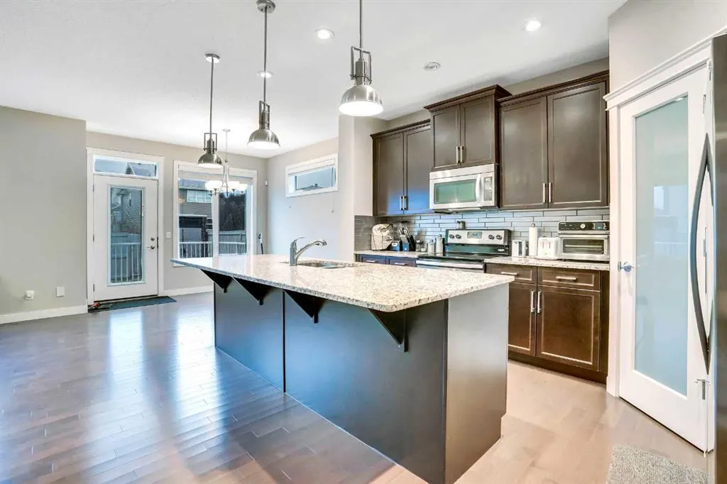 39 Redstone Road NE