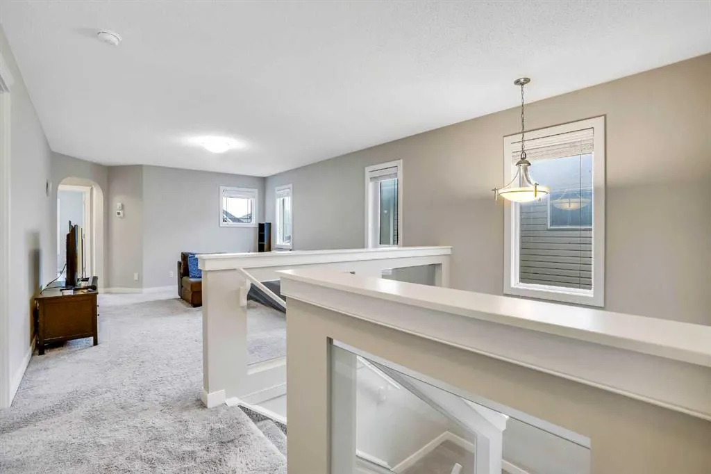 39 Redstone Road NE