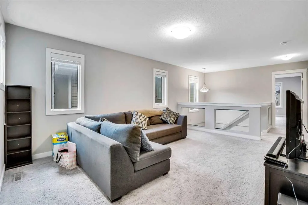 39 Redstone Road NE