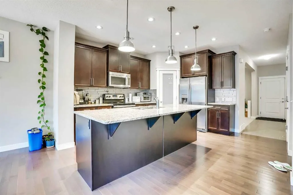 39 Redstone Road NE