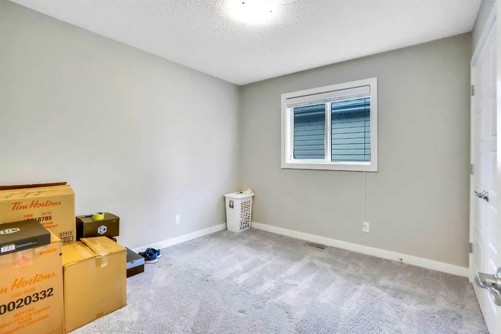 39 Redstone Road NE