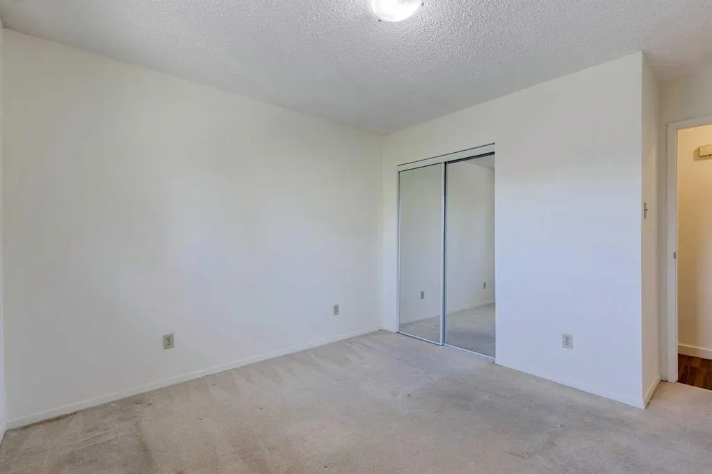 2220 7 Avenue NW, #4