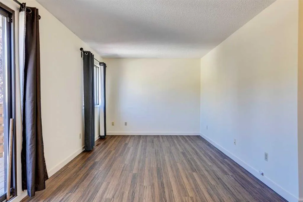 2220 7 Avenue NW, #4
