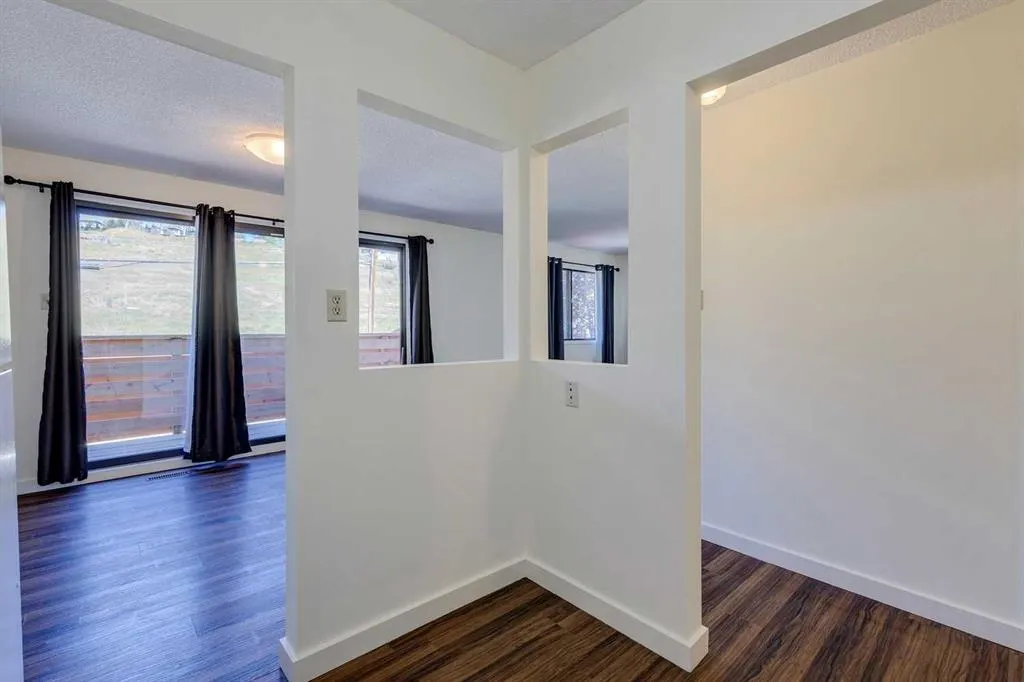 2220 7 Avenue NW, #4