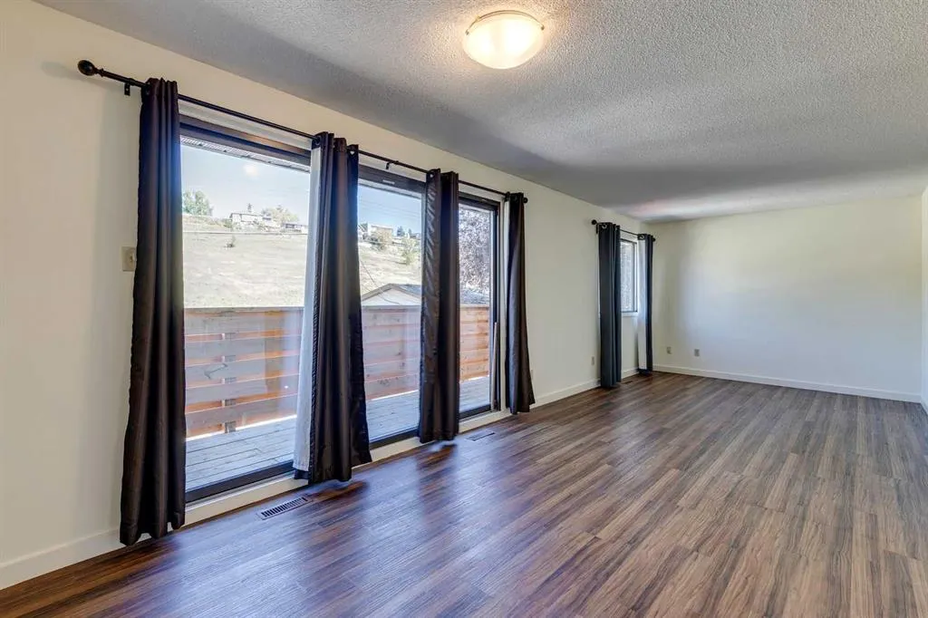 2220 7 Avenue NW, #4