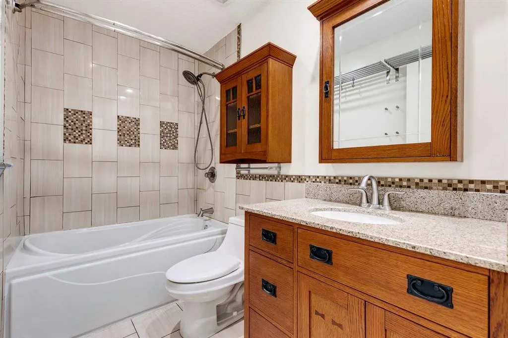 2220 7 Avenue NW, #4