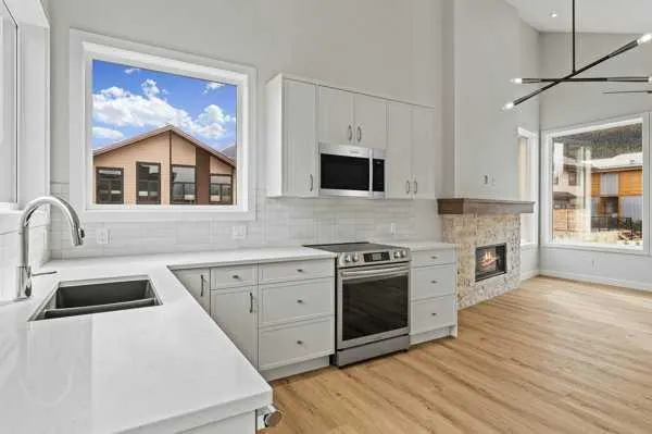 209 Stewart Creek Rise, #203J