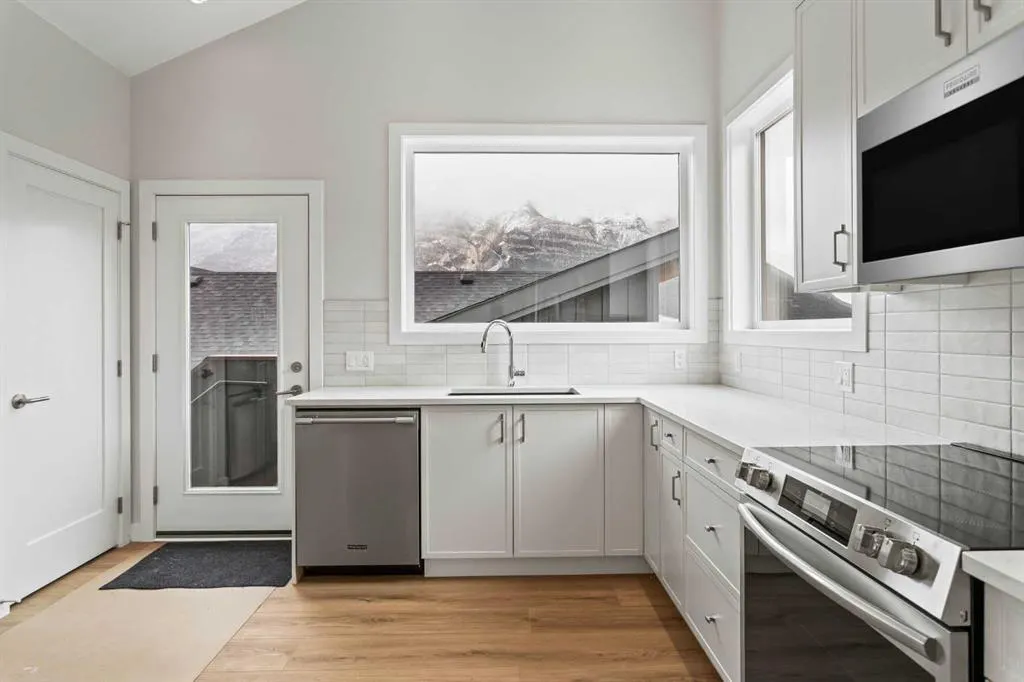 209 Stewart Creek Rise, #203J
