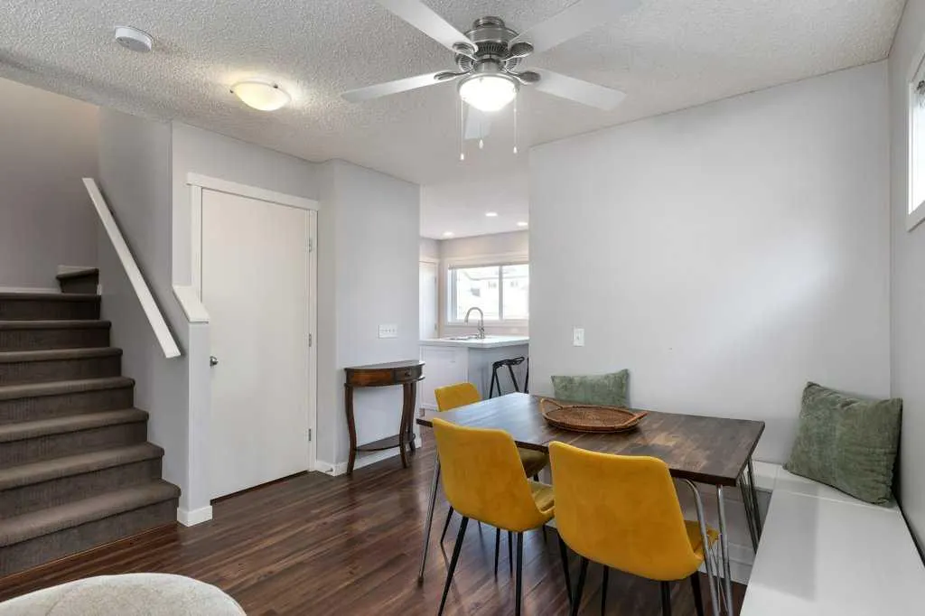 30 Copperpond Place SE