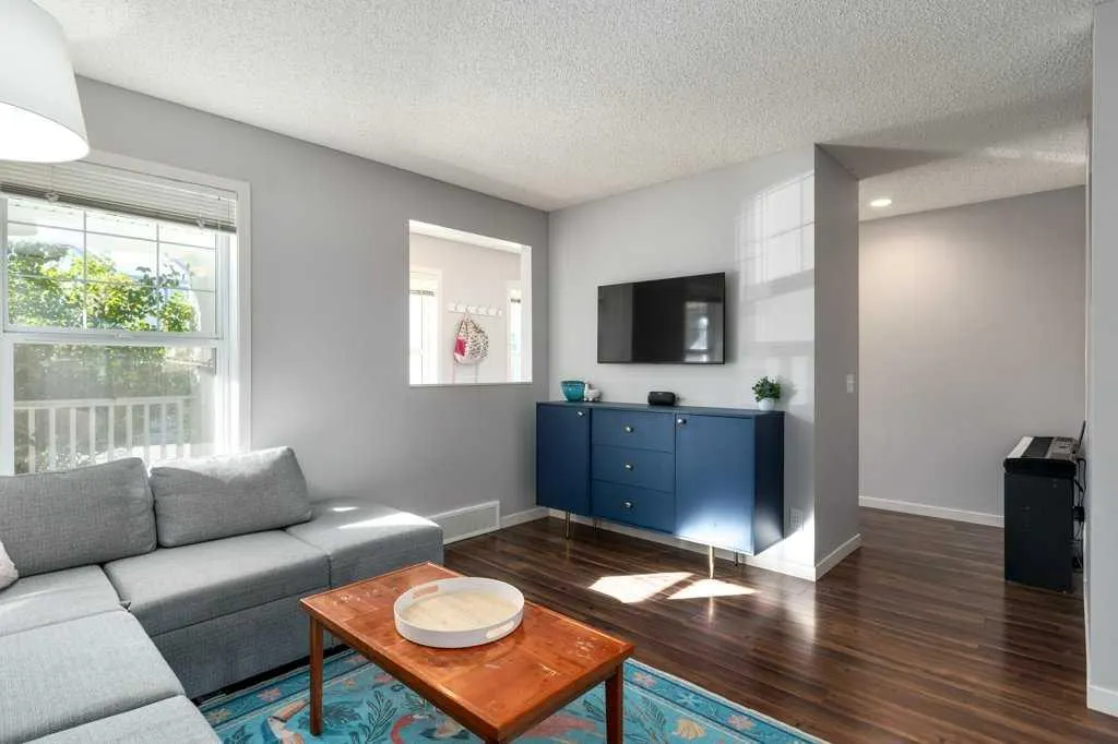 30 Copperpond Place SE