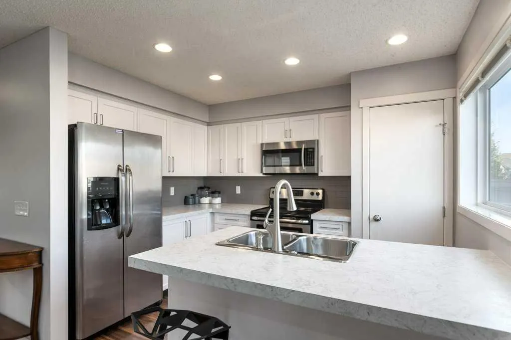 30 Copperpond Place SE