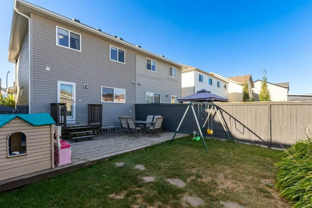 30 Copperpond Place SE