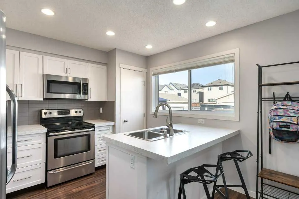 30 Copperpond Place SE