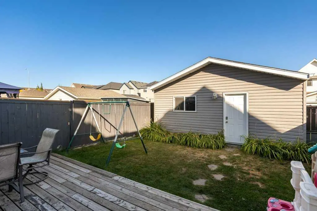 30 Copperpond Place SE