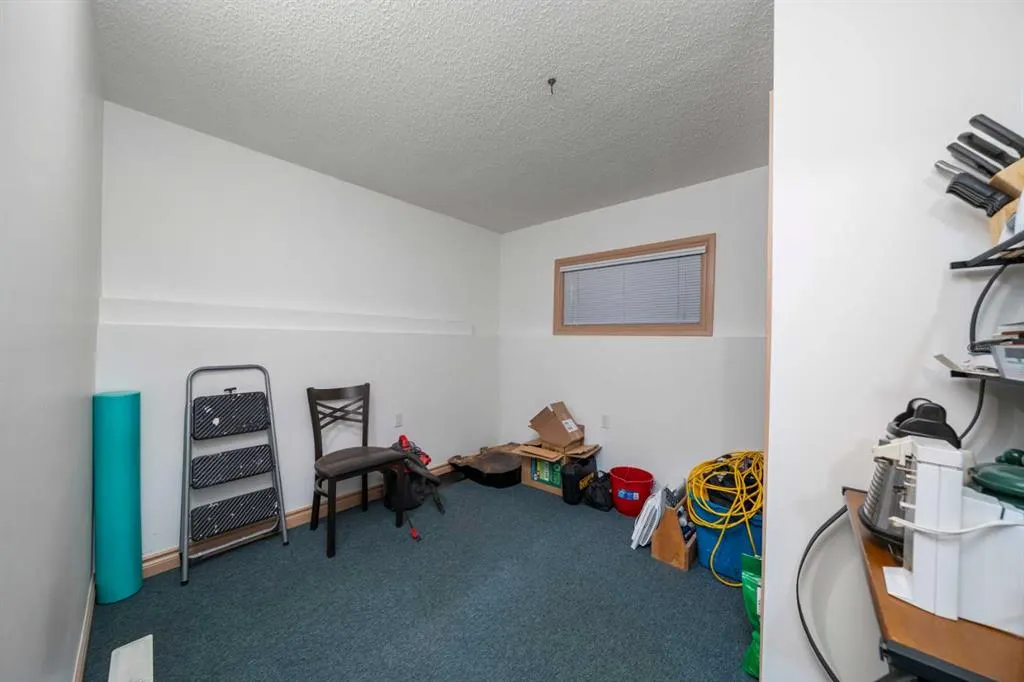 56 Martinwood Way NE