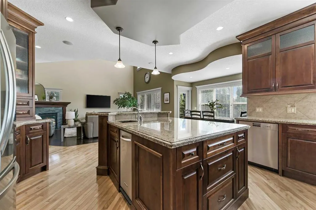 147 Coopers Hill SW