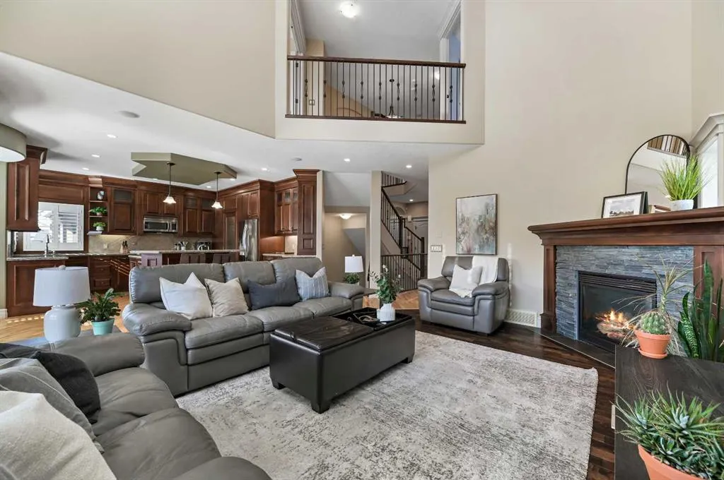 147 Coopers Hill SW