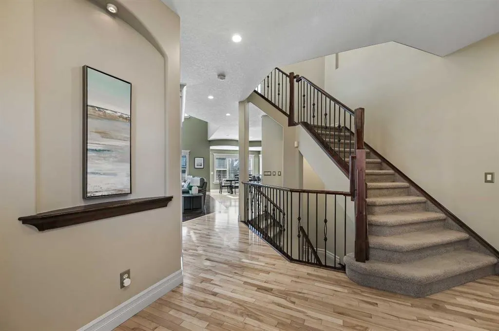 147 Coopers Hill SW