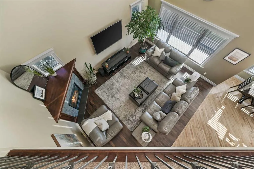 147 Coopers Hill SW