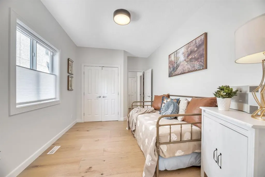 47 Cranleigh Green SE