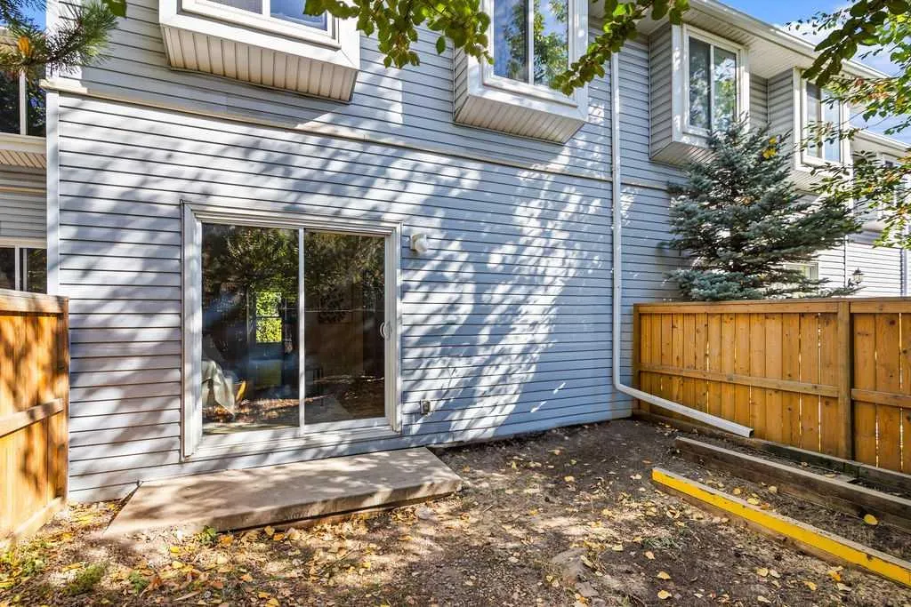 4810 40 Avenue SW, #14