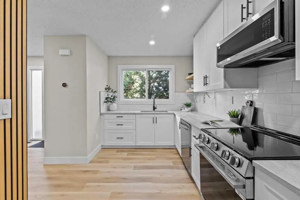4810 40 Avenue SW, #14