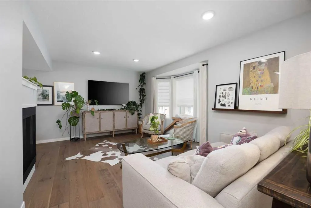 120 Warren Way, #8