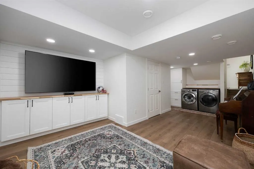120 Warren Way, #8