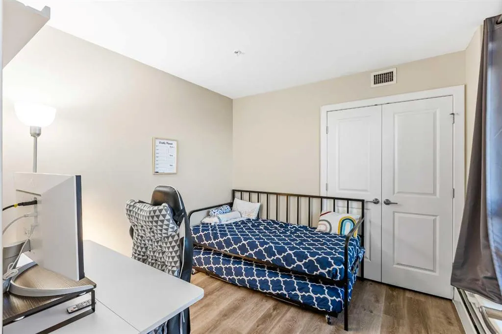 99 Spruce Place SW, #1403