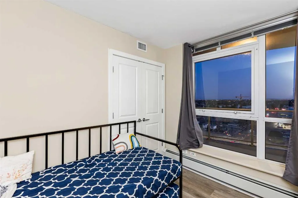 99 Spruce Place SW, #1403