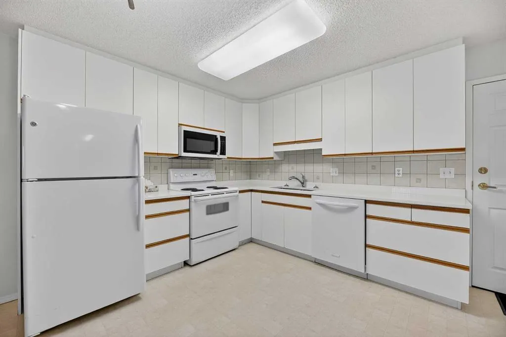 1881 17 Street, #406