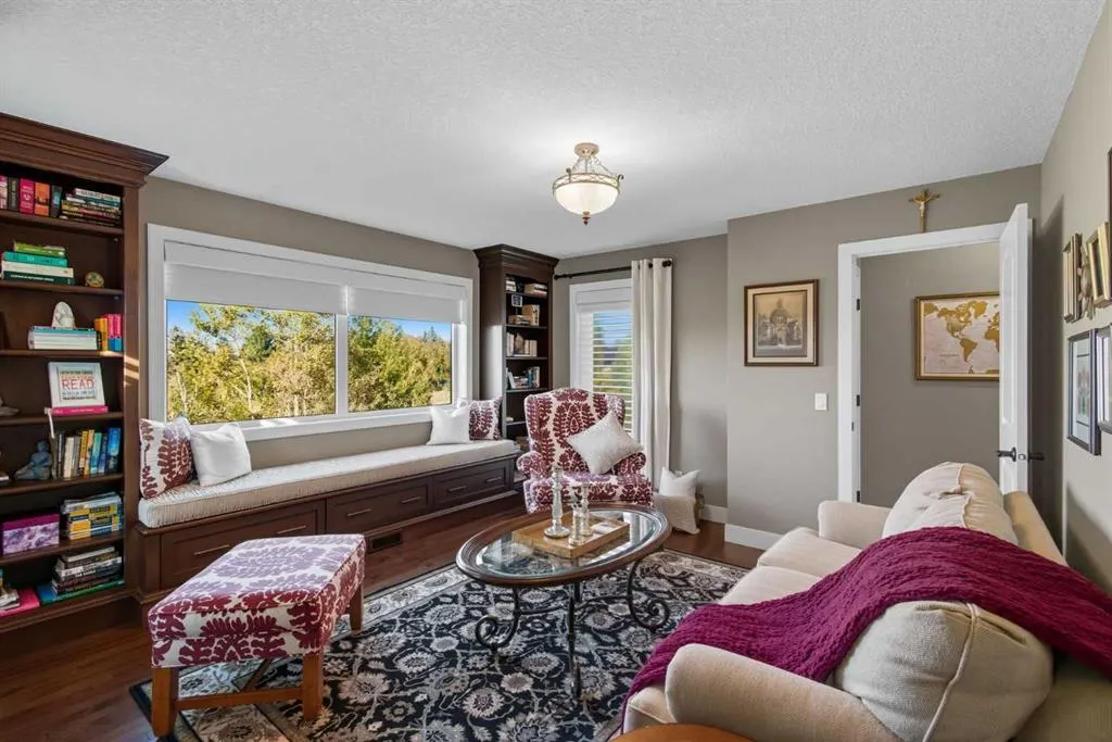 41 Evergreen Mount SW