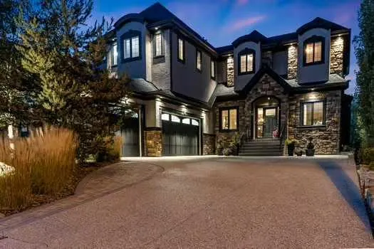41 Evergreen Mount SW