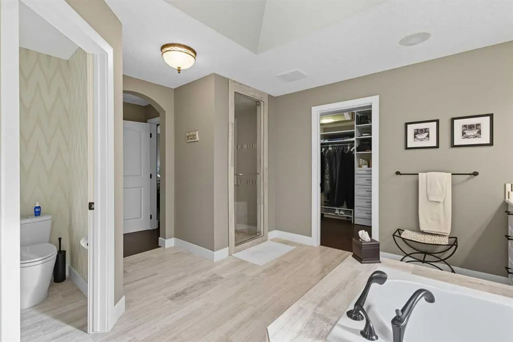 41 Evergreen Mount SW