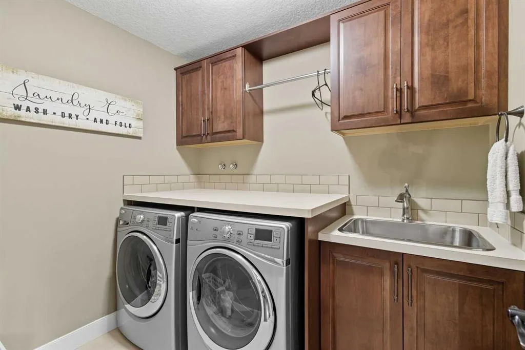 41 Evergreen Mount SW