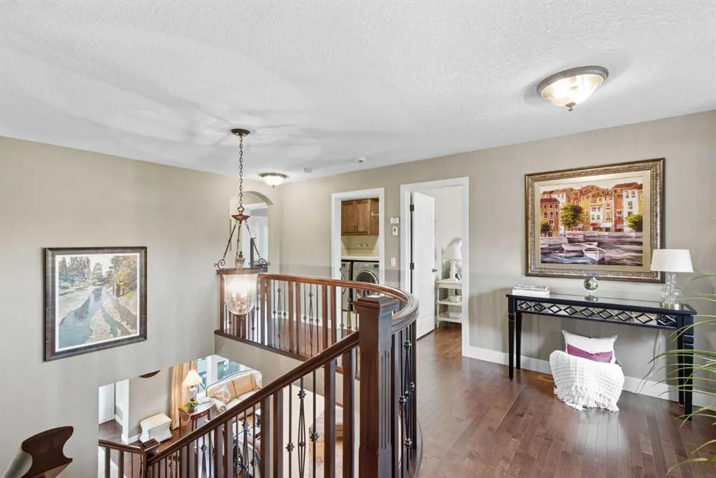 41 Evergreen Mount SW