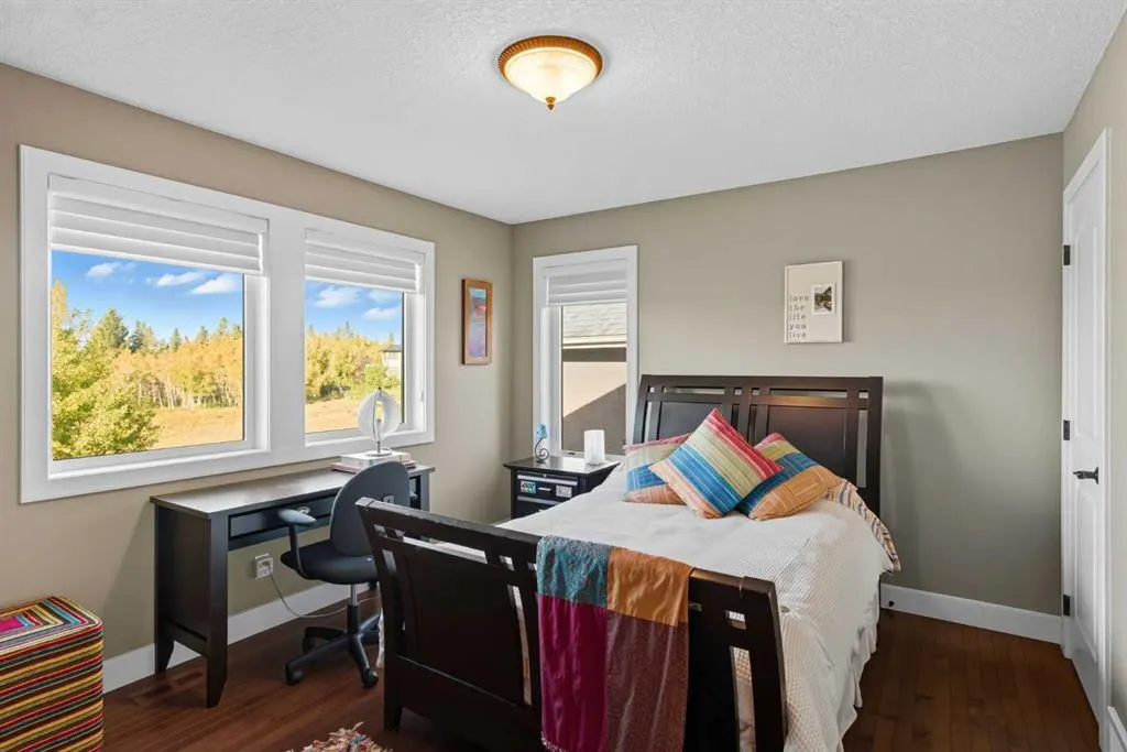 41 Evergreen Mount SW